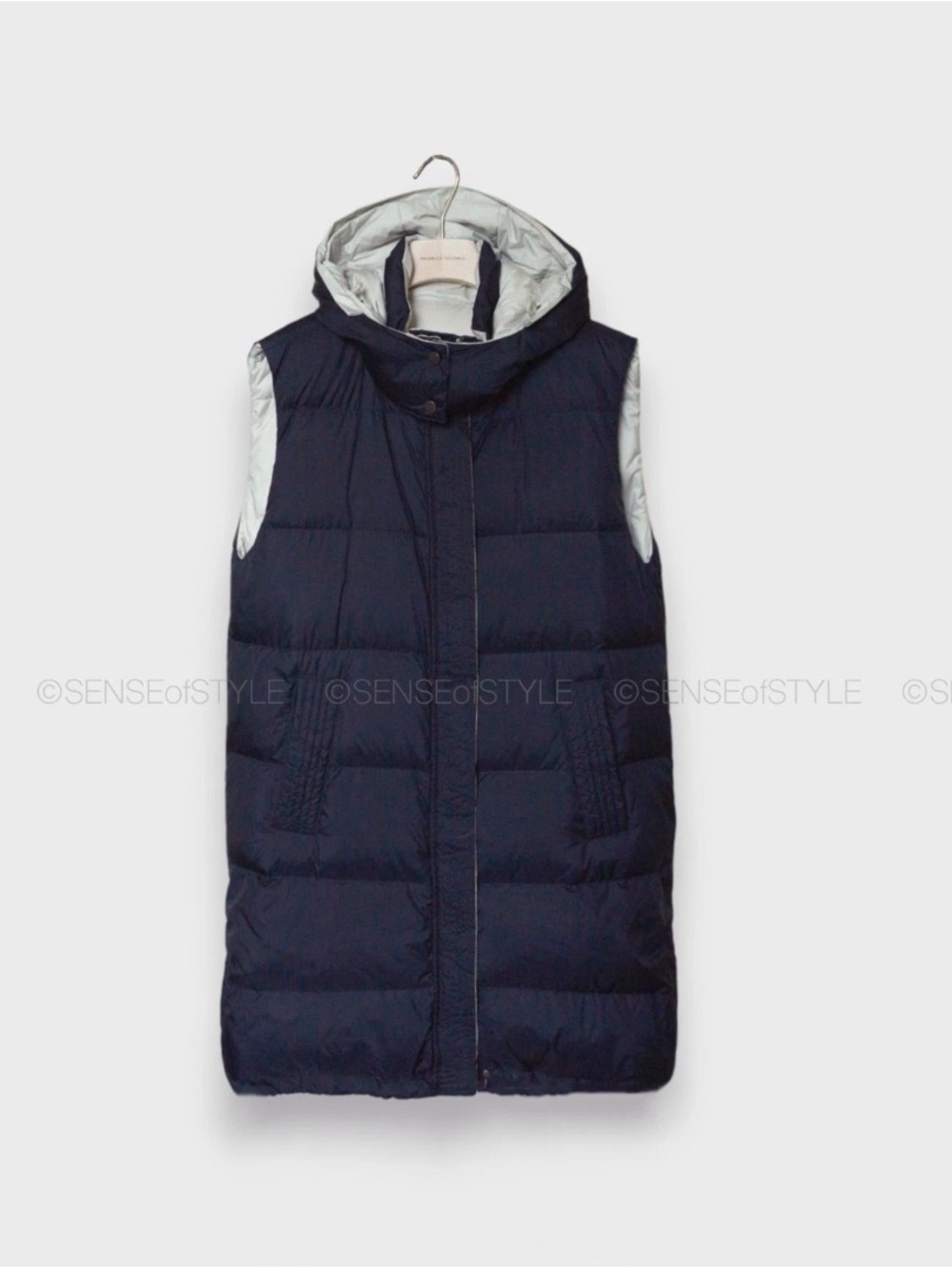 Brunello Cucinelli Navy Sleeveless Puffer Vest with Hood Reversible Size 40 S